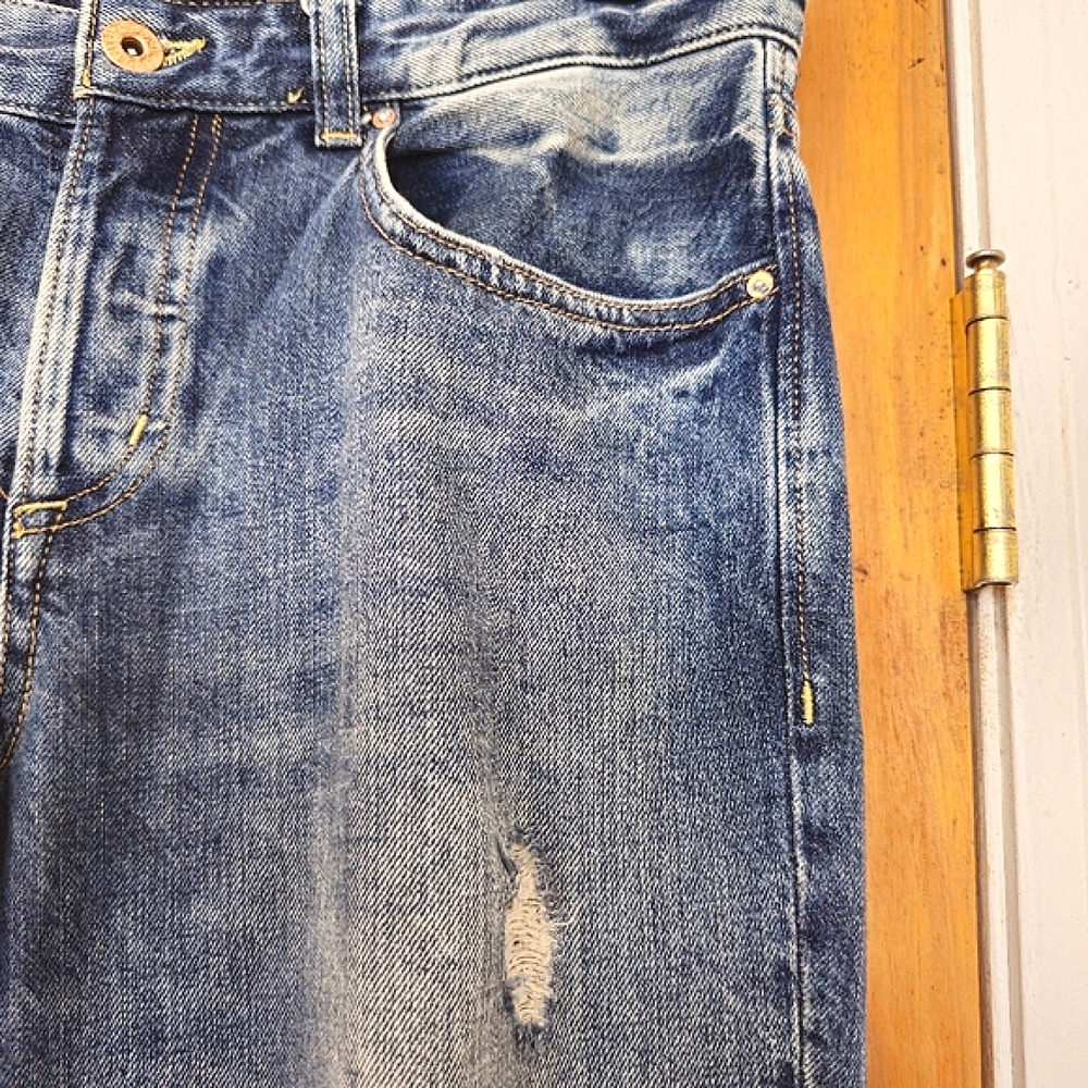 H&M Women's BoyFriend Low-Waist Button-Front Distressed Jeans, Size 28 - Picture 9 of 16
